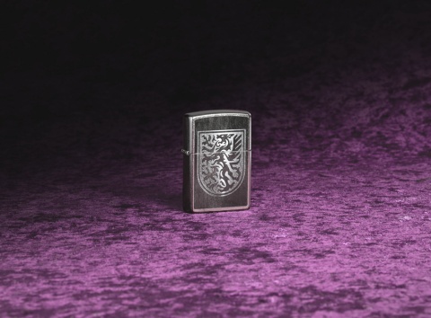  Зажигалка Zippo Dragon Design с покрытием Street Chrome